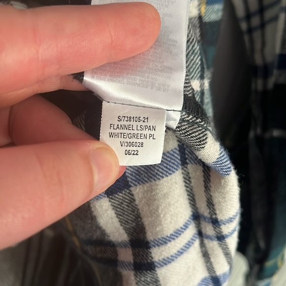 Plus size green Old Navy flannel pajama set - Picture 8 of 8